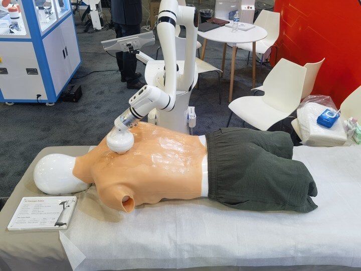 RealMan Robotics Showcases Game-Changing Ultra-Lightweight Humanoid Robotics Solutions 